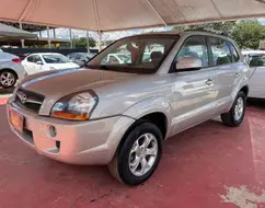 HYUNDAI TUCSON 2.0 MPFI GL 16V 142CV 2WD GASOLINA 4P MANUAL HYUNDAI TUCSON 2.0 MPFI GL 16V 142CV 2WD GASOLINA 4P MANUAL