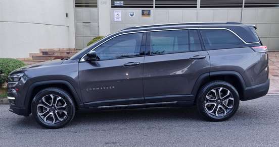 JEEP-COMMANDER-2023