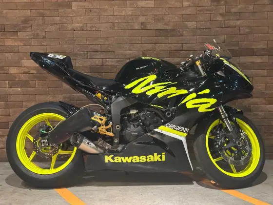 KAWASAKI NINJA ZX-6R 