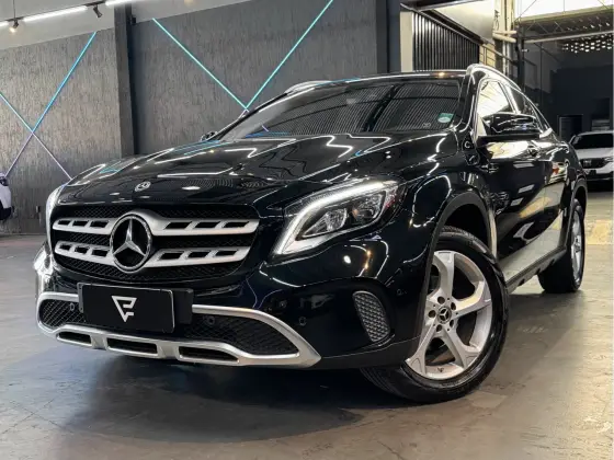 MERCEDES-BENZ GLA 200 1.6 CGI FLEX ADVANCE 7G-DCT