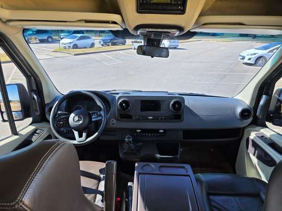 MERCEDES-BENZ-SPRINTER-2020