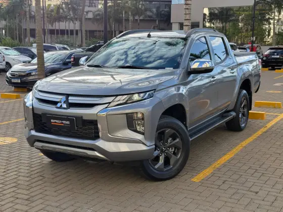 MITSUBISHI L200 TRITON 2.4 16V TURBO DIESEL SPORT HPE CD 4P 4X4 AUTOMÁTICO