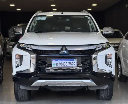 MITSUBISHI L200 TRITON 2.4 16V TURBO DIESEL SPORT HPE-S CD 4P 4X4 AUTOMÁTICO MITSUBISHI L200 TRITON 2.4 16V TURBO DIESEL SPORT HPE-S CD 4P 4X4 AUTOMÁTICO