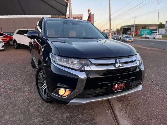 MITSUBISHI OUTLANDER 2.2 4X4 16V DIESEL 4P AUTOMÁTICO