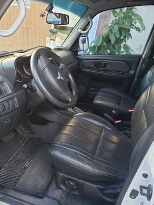 MITSUBISHI-PAJERO TR4-2013