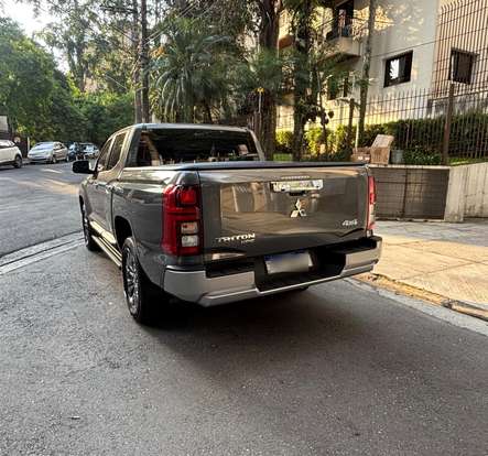MITSUBISHI-TRITON-2.4 BITURBO DIESEL CD HPE 4X4 AUTOMÁTICO MITSUBISHI-TRITON-2025