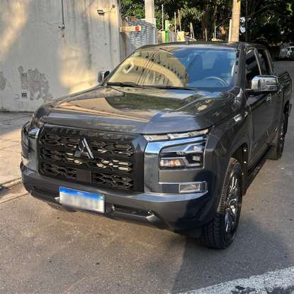 MITSUBISHI-TRITON-2.4 BITURBO DIESEL CD HPE 4X4 AUTOMÁTICO MITSUBISHI-TRITON-2025