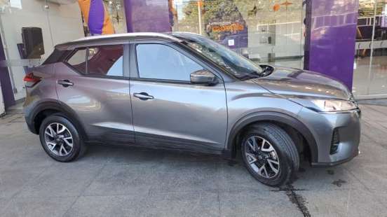NISSAN-KICKS-2023