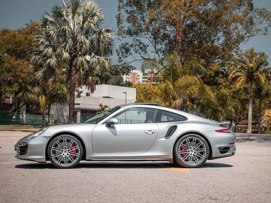 PORSCHE-911-2015