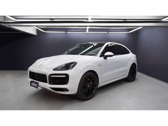 PORSCHE-CAYENNE-2023