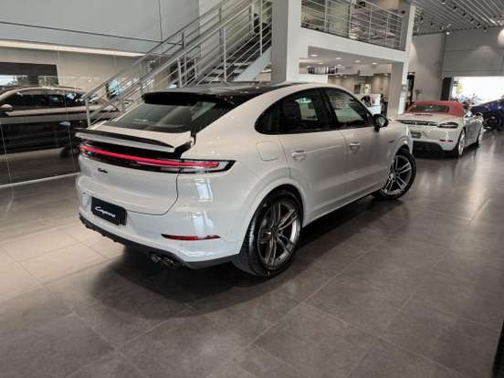 PORSCHE-CAYENNE-4.0 V8 E-HYBRID TURBO COUPÉ AWD TIPTRONIC S PORSCHE-CAYENNE-2025