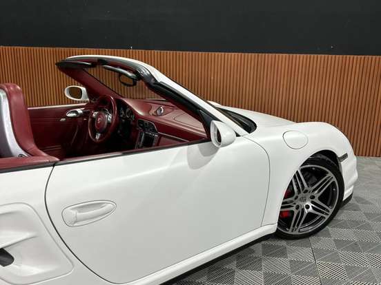 PORSCHE-911-3.6 CABRIOLET 6 CILINDROS 24V TURBO GASOLINA 2P MANUAL PORSCHE-911-2008