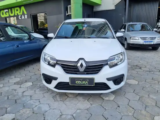 RENAULT-SANDERO-2019