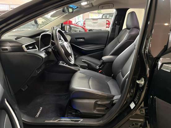 TOYOTA-COROLLA-2024