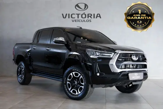 TOYOTA HILUX 2.8 D-4D TURBO DIESEL CD SRX PLUS 4X4 AUTOMÁTICO