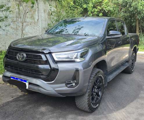 TOYOTA-HILUX-2021