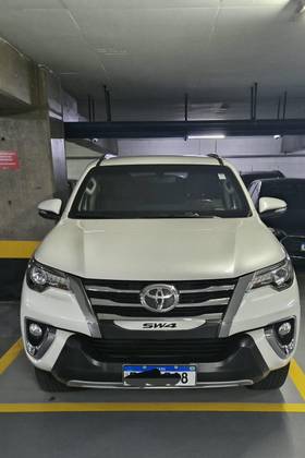 TOYOTA HILUX SW4 4.0 SRX 4X4 7 LUGARES V6 24V GASOLINA 4P AUTOMÁTICO