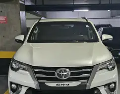 TOYOTA HILUX SW4 4.0 SRX 4X4 7 LUGARES V6 24V GASOLINA 4P AUTOMÁTICO TOYOTA HILUX SW4 4.0 SRX 4X4 7 LUGARES V6 24V GASOLINA 4P AUTOMÁTICO
