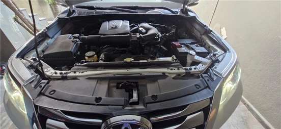 TOYOTA-HILUX SW4-2016