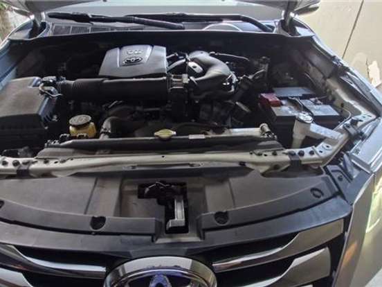 TOYOTA-HILUX SW4-4.0 SRX 4X4 7 LUGARES V6 24V GASOLINA 4P AUTOMÁTICO TOYOTA-HILUX SW4-2016