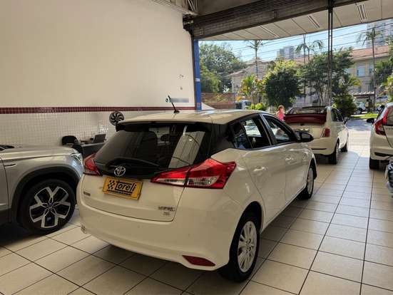 TOYOTA-YARIS-1.3 16V FLEX XL PLUS TECH MULTIDRIVE TOYOTA-YARIS-2018