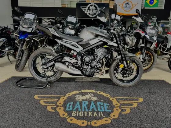 TRIUMPH STREET TRIPLE R ABS 
