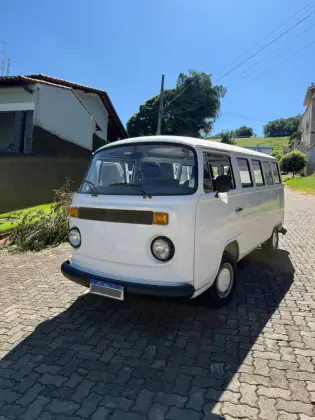 VOLKSWAGEN KOMBI 1.6 FURGÃO 8V GASOLINA 3P MANUAL VOLKSWAGEN KOMBI 1.6 FURGÃO 8V GASOLINA 3P MANUAL