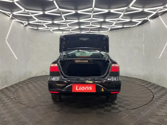 VOLKSWAGEN-VOYAGE-2021
