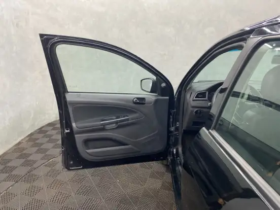 VOLKSWAGEN-VOYAGE-2021