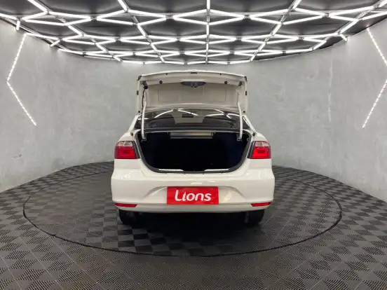 VOLKSWAGEN-VOYAGE-1.6 MSI TOTALFLEX TRENDLINE 4P MANUAL VOLKSWAGEN-VOYAGE-2018