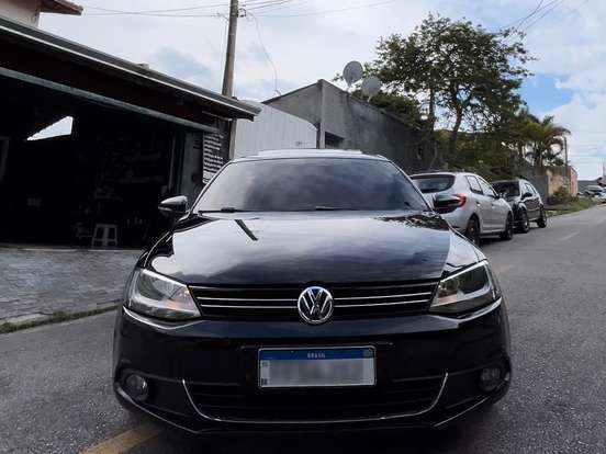 VOLKSWAGEN-JETTA-2.0 COMFORTLINE FLEX 4P TIPTRONIC VOLKSWAGEN-JETTA-2013
