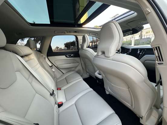 VOLVO-XC60-2.0 T5 GASOLINA MOMENTUM AWD GEARTRONIC VOLVO-XC60-2019