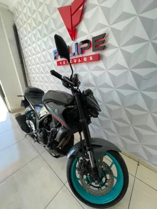 YAMAHA MT-03 ABS YAMAHA MT-03 ABS