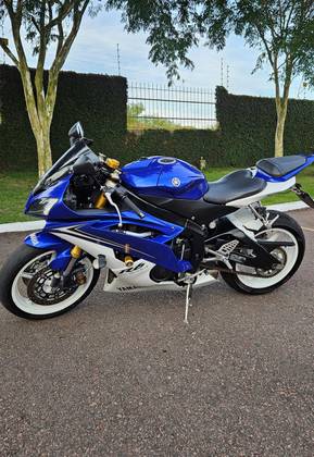 YAMAHA YZF-R6 