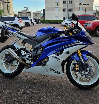 YAMAHA-YZF-R6-2010