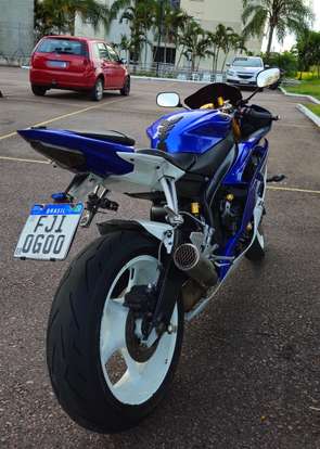 YAMAHA-YZF-R6-2010