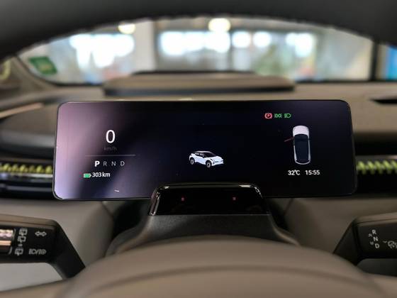 /en/city-florianopolis/cate-car-used-car/zeekr-x-2025-66-kw-electric-flagship-awd-42110099845612544/-12