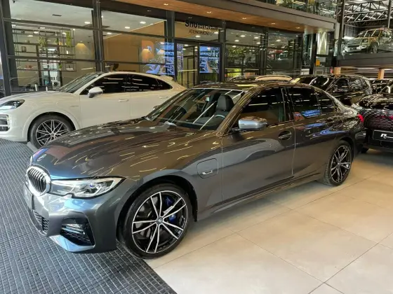 BMW 330e 2.0 16V TURBO HÍBRIDO M SPORT AUTOMÁTICO
