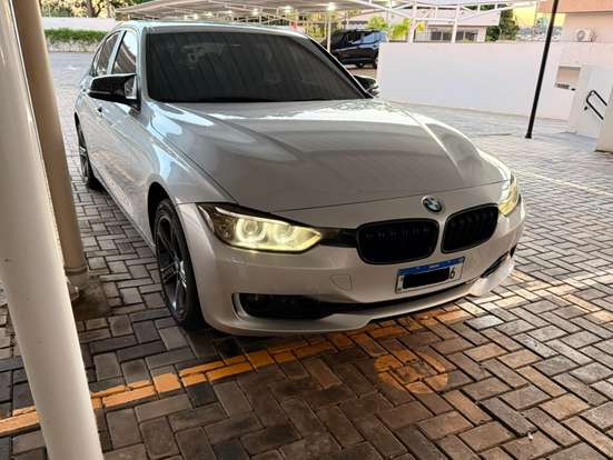 BMW-320i-2014