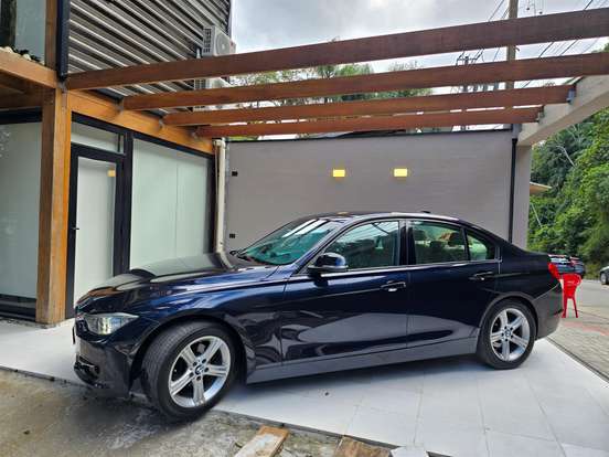 BMW-320i-2015