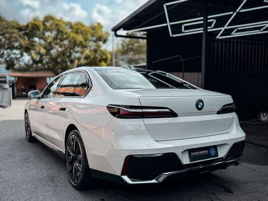 BMW-i7-ELÉTRICO XDRIVE60 M SPORT BMW-i7-2023