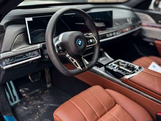 BMW-i7-ELÉTRICO XDRIVE60 M SPORT BMW-i7-2023