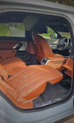 BMW-i7-2023