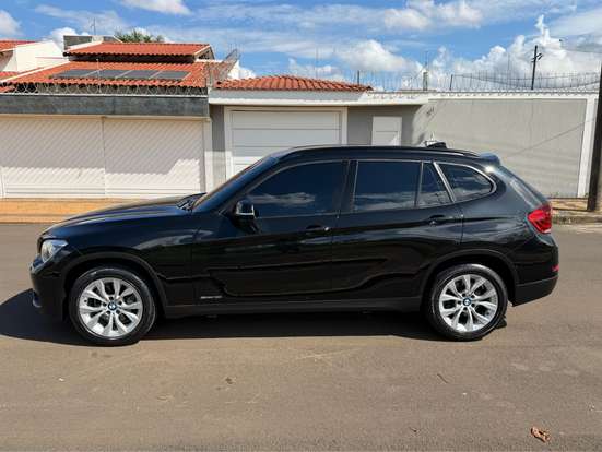 BMW-X1-2013