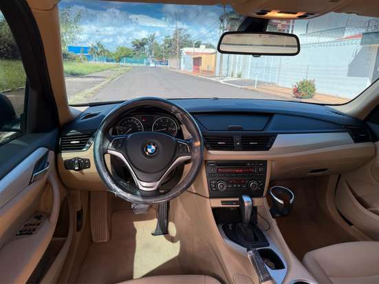 BMW-X1-2013