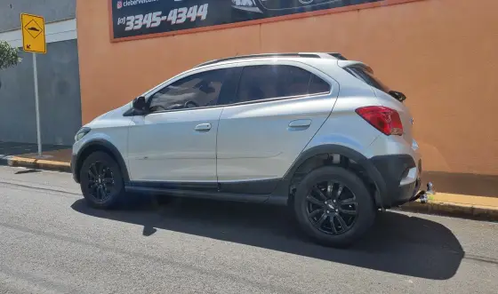 CHEVROLET ONIX 1.4 MPFI ACTIV 8V FLEX 4P AUTOMÁTICO