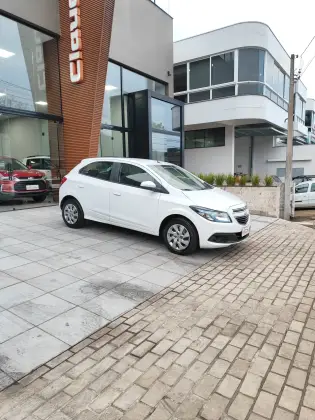 CHEVROLET ONIX 1.4 MPFI LT 8V FLEX 4P MANUAL