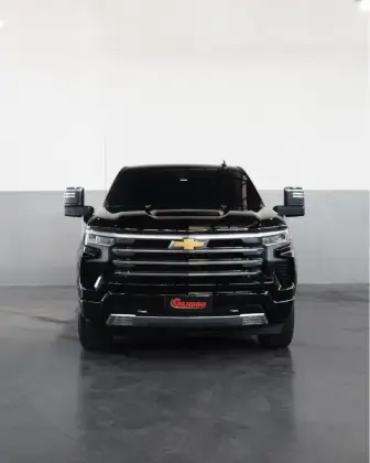 CHEVROLET SILVERADO 5.3 V8 GASOLINA 1500 HIGH COUNTRY 4X4 AUTOMÁTICO CHEVROLET SILVERADO 5.3 V8 GASOLINA 1500 HIGH COUNTRY 4X4 AUTOMÁTICO