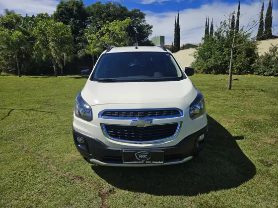 CHEVROLET SPIN 1.8 ACTIV 8V FLEX 4P AUTOMÁTICO CHEVROLET SPIN 1.8 ACTIV 8V FLEX 4P AUTOMÁTICO