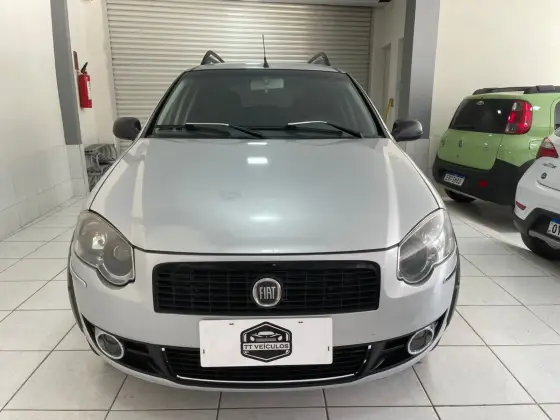 FIAT PALIO 1.4 MPI TREKKING WEEKEND 8V FLEX 4P MANUAL